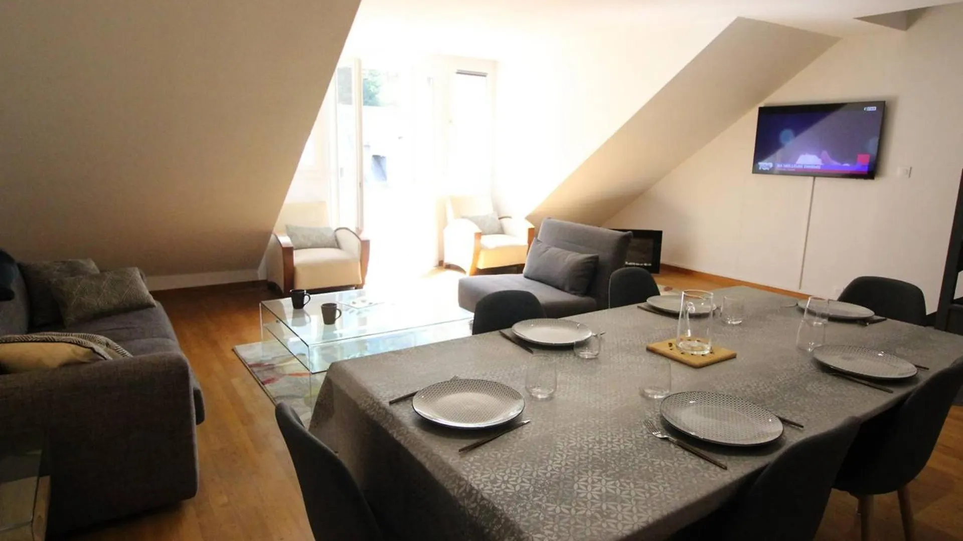Apartamento Elegant T3 Duplex Avec Ascenseur A Luchon, Parking Et Wifi - Fr-1-313-242 Bagnères-de-Luchon